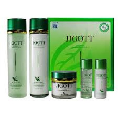 Набор для лица с экстрактом зеленого чая JIGOTT GREEN TEA SKIN CARE SET3