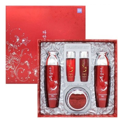 Набор уходовый с экстрактом женьшеня DAANDAN BIT PREMIUM RED GINSENG 3SET